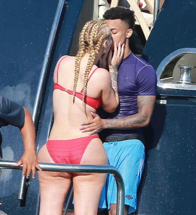 billy futules add iggy azalea hot ass photo