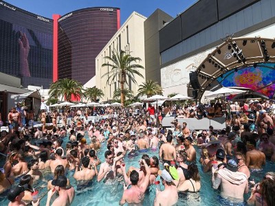 chris coomes recommends nude pool party pic