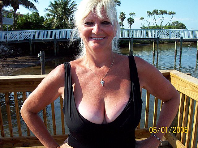 bharat bhushan bhushan recommends older women large boobs pic