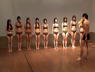 aisha chambers add photo japanese college girls nude