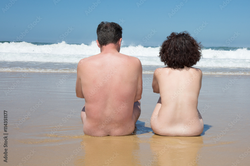 alex jarrard recommends Nude Couples Beach Photos
