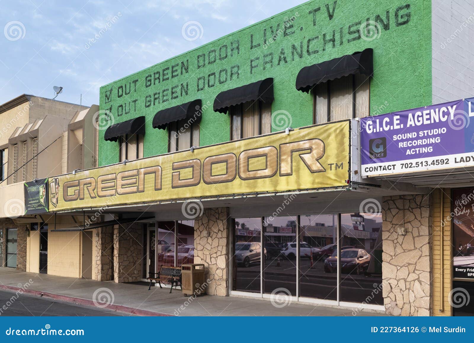 caryon williams recommends Green Door In Las Vegas