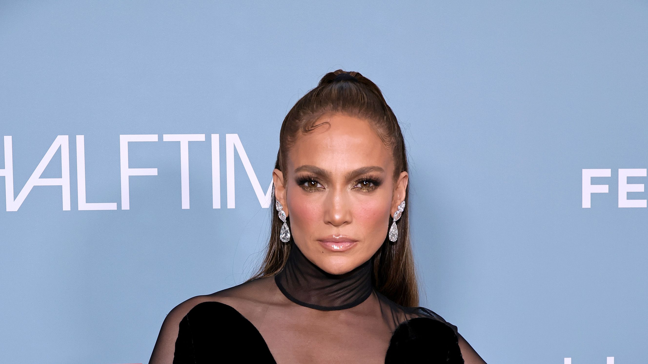 david pacheco recommends Free Nude Pictures Of Jennifer Lopez