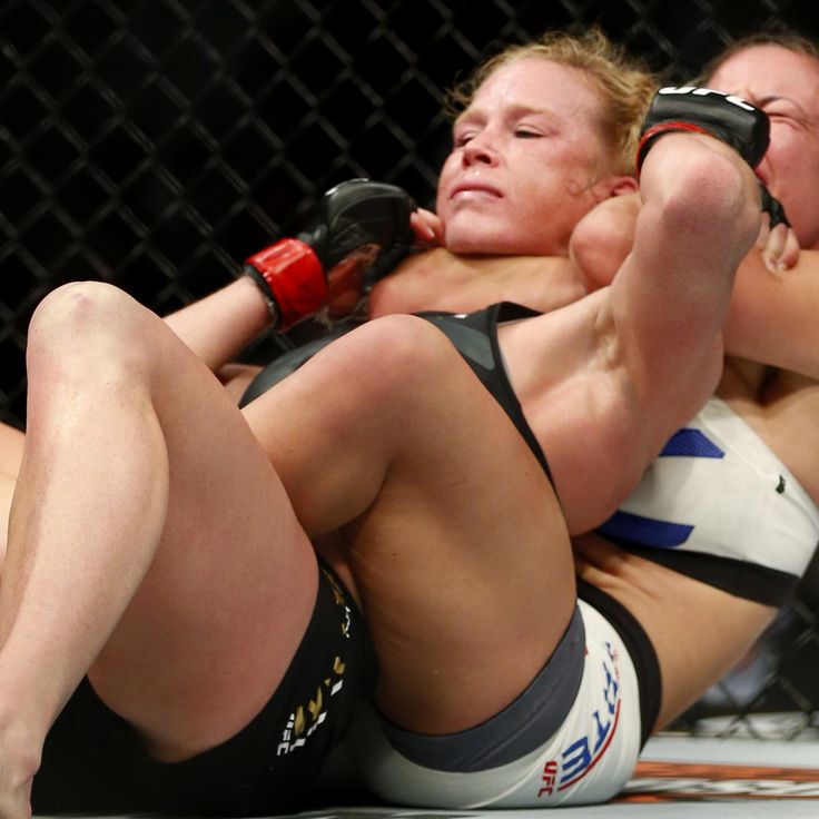 debbie royals recommends Holly Holm Ass