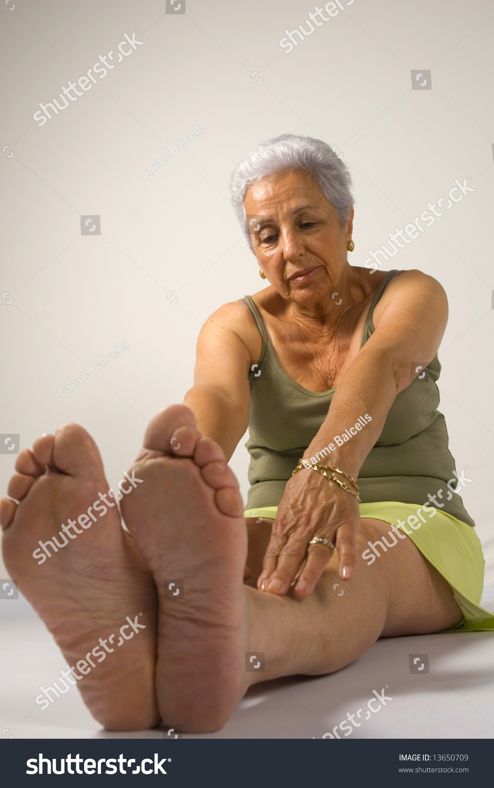 danielle vallee recommends Older Women Feet Pics
