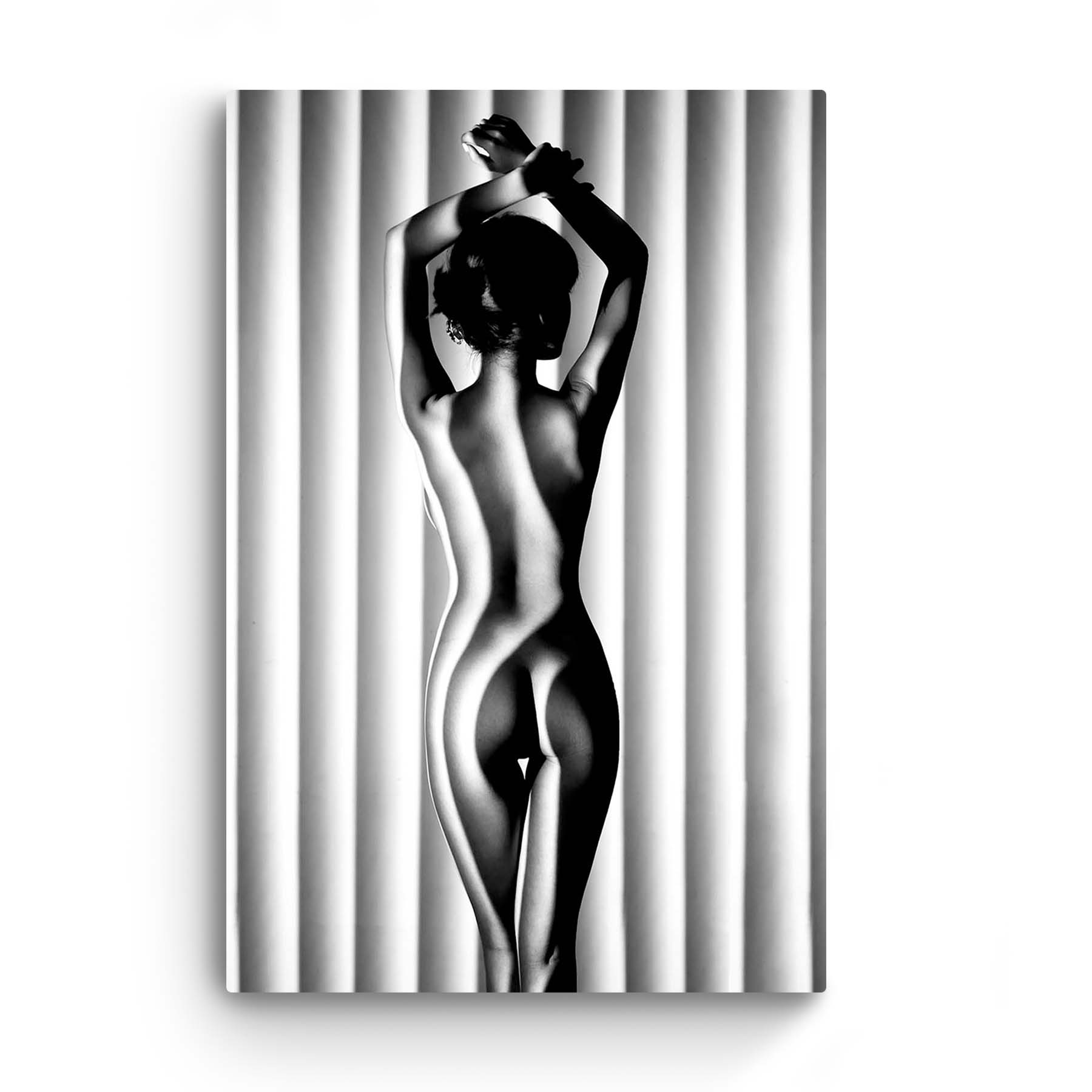 derek kravitz recommends nude art black and white pic