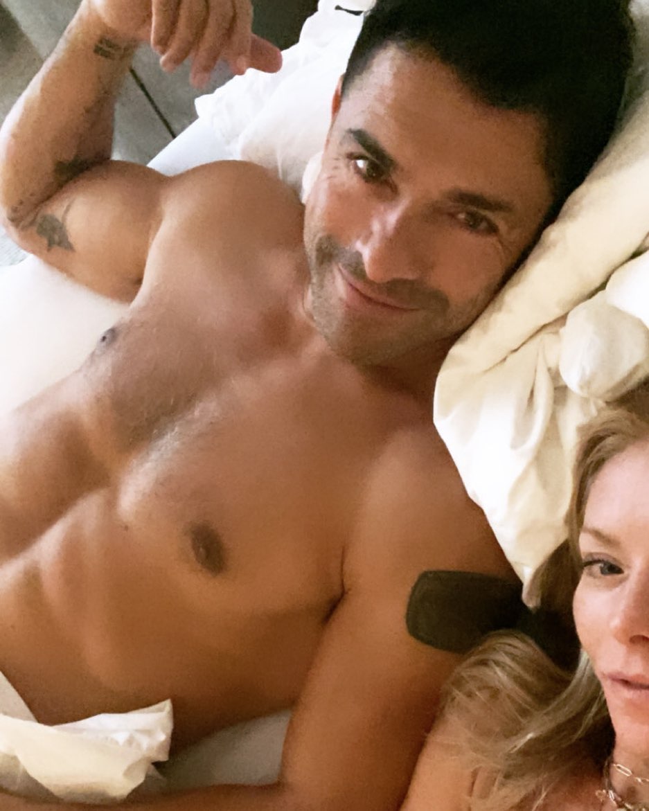 behrooz naderi recommends kelly ripa leaked nude pic