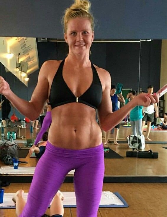 della varghese add holly holm ass photo