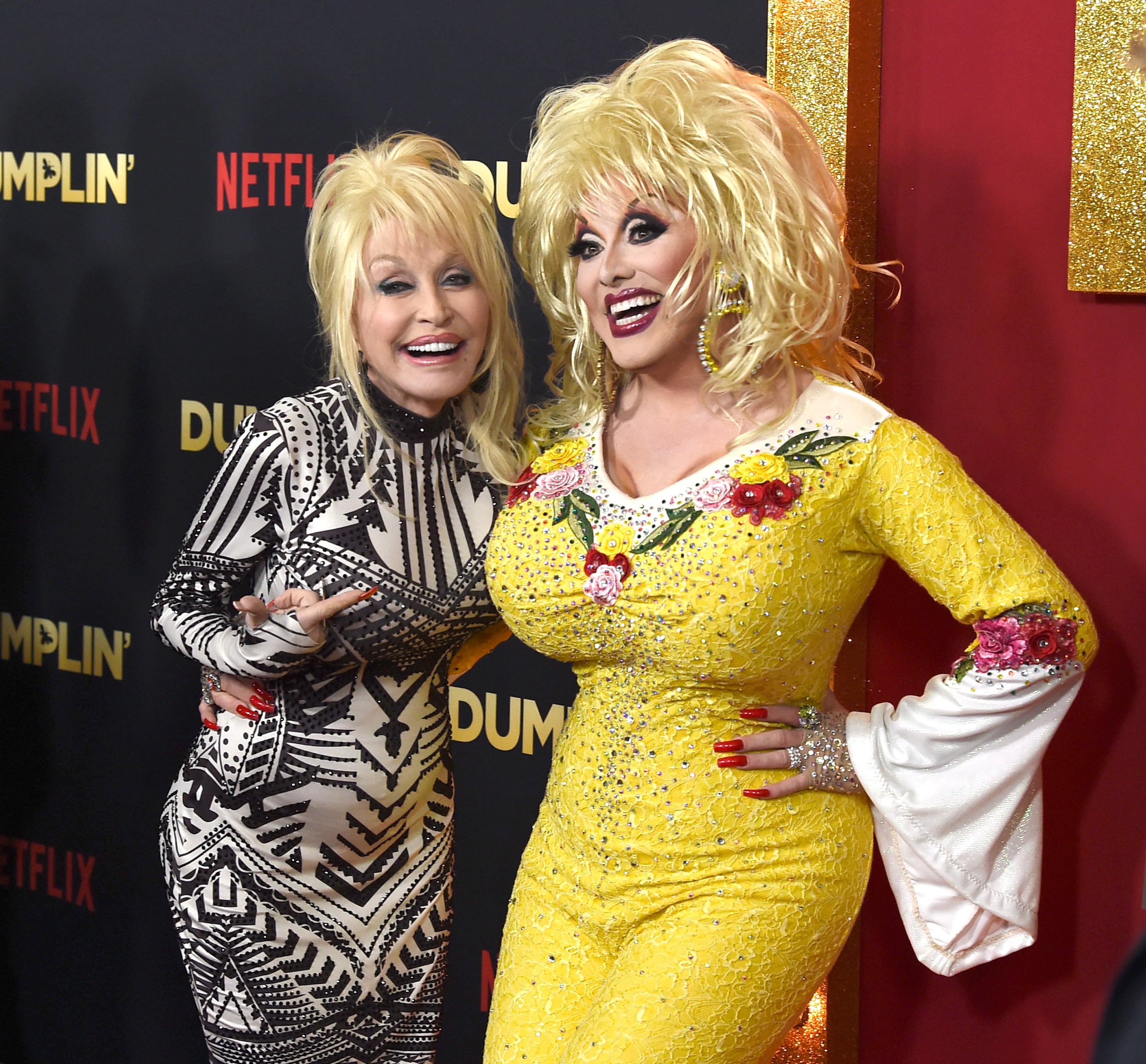 carole nye share dolly parton look alikes photos