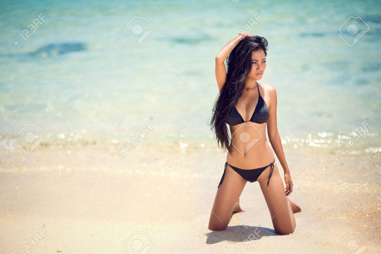 chris ozuna add photo sexy girls at the beach