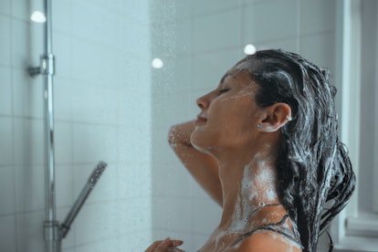 danielle nanton recommends Hot Women Taking Shower