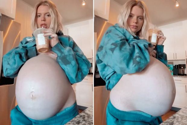 dora villalva recommends huge twin pregnant belly pic