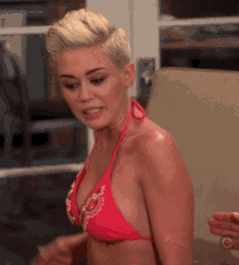 adriane jenkins recommends miley cyrus sexy gif pic