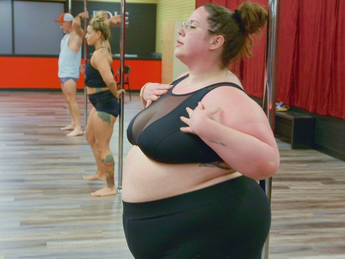 Fat Woman Pole Dancing guy com