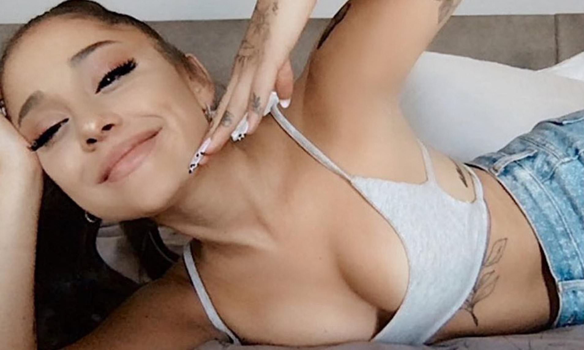 Best of Ariana grande showing boobs