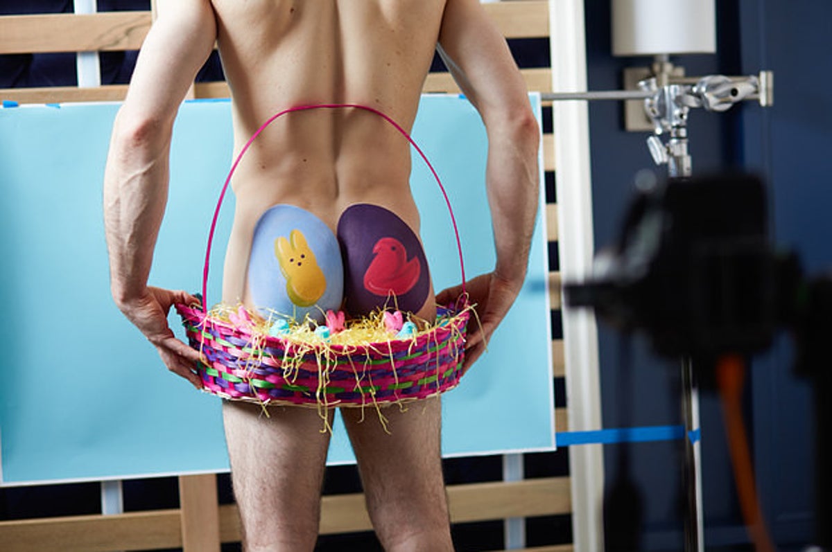 chrisna van der walt recommends mens balls painted like easter eggs pic