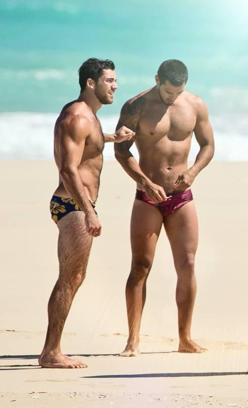 arlene catalan recommends Men Naked Beach