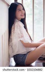arian ariana share thai nude model photos