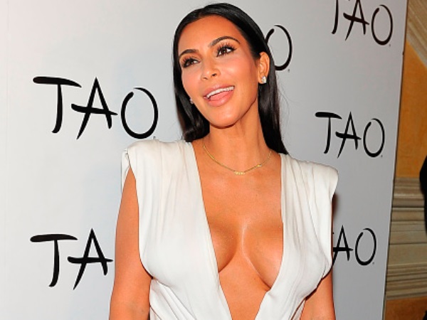 ashit saha recommends Kim Kardashian Showing Boobs