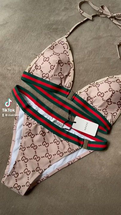 daania sameer recommends Louis Vuitton G String