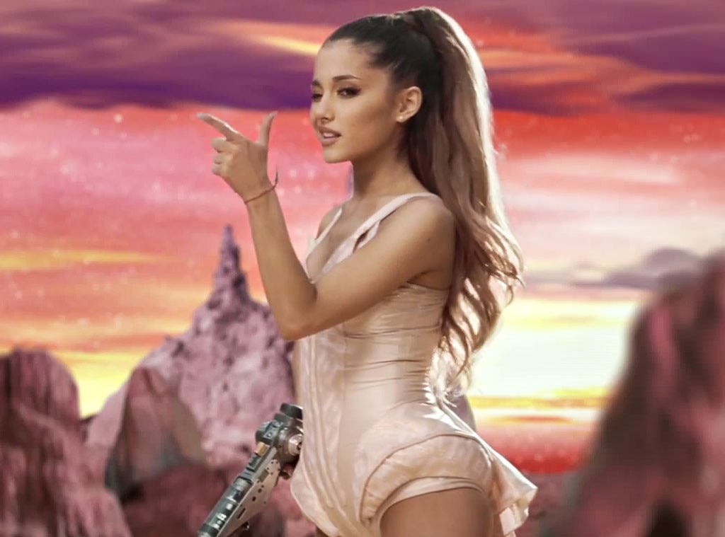 Ariana Grande Showing Boobs from oklahoma