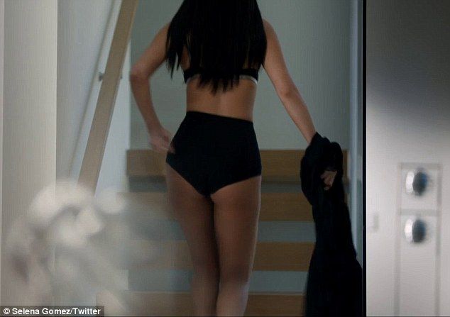 Selena Gomez Panty Pics zo rrsoino