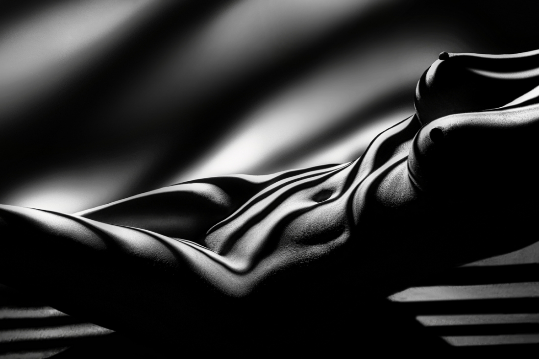 nude art black and white