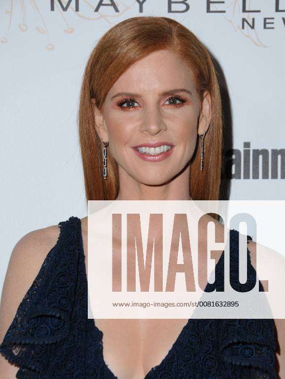 dave bruni recommends sarah rafferty cleavage pic