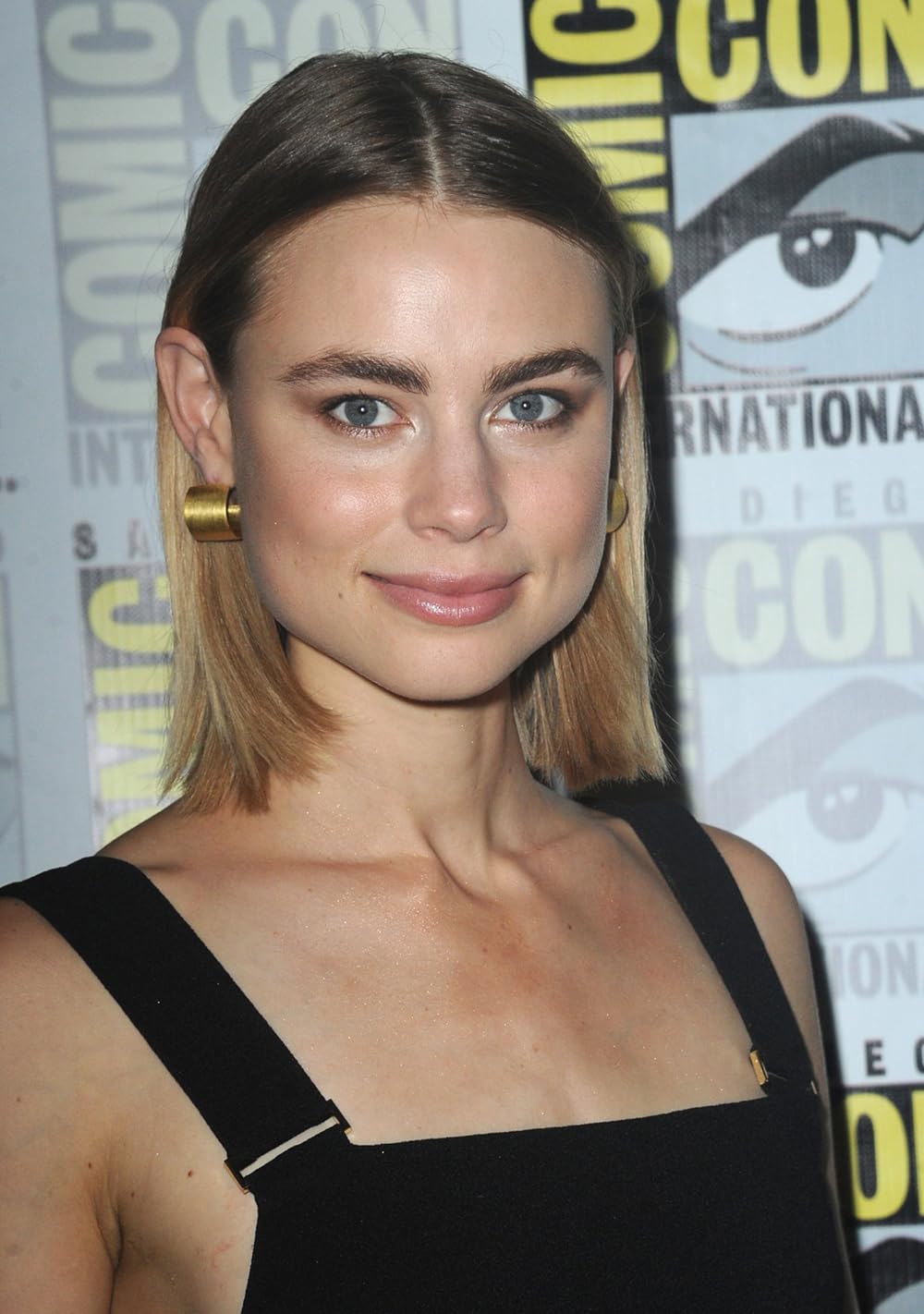 lucy fry hot
