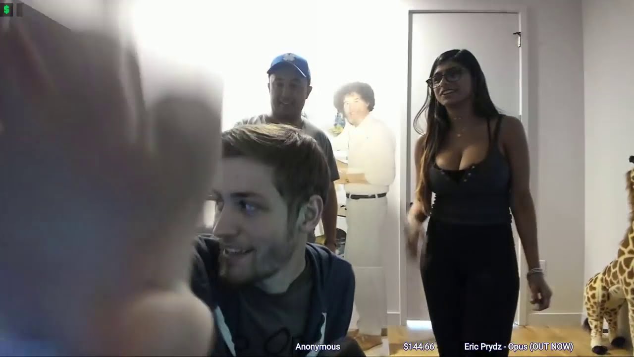 christina patt recommends Mia Khalifa Soda Poppin