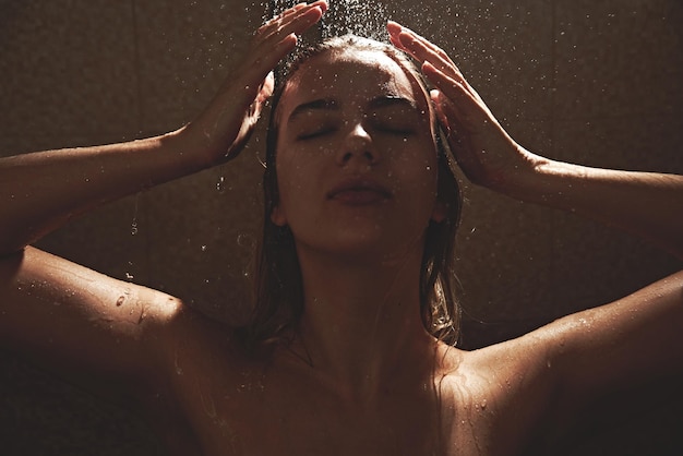 caroline ranicar recommends Hot Women Taking Shower