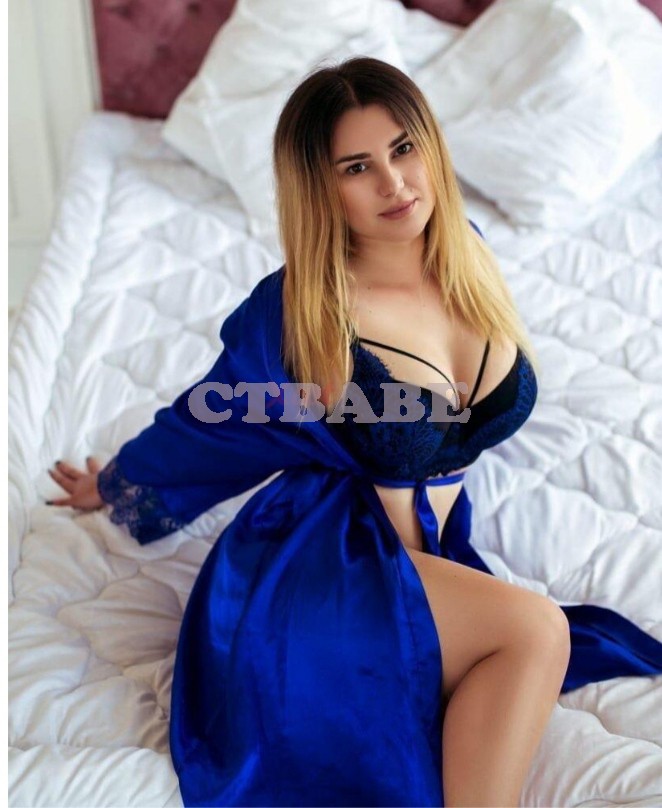 anne andres add escort service in ct photo