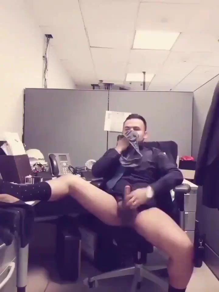 Jerking Off In The Office like pirates