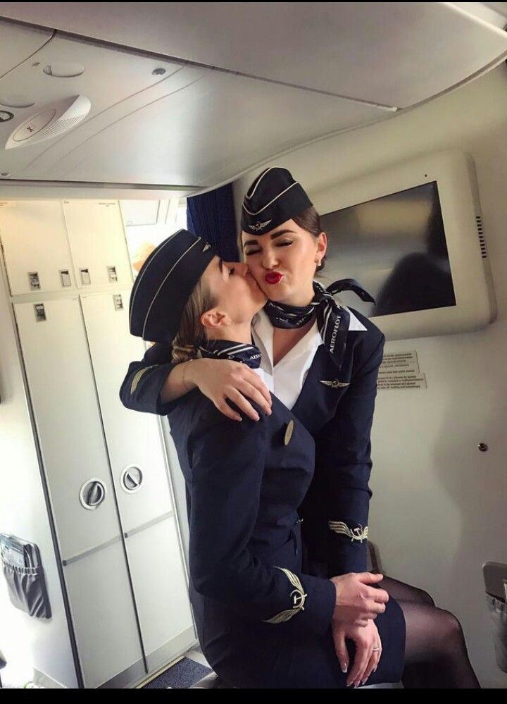 ann yetter share air hostess kissing game photos