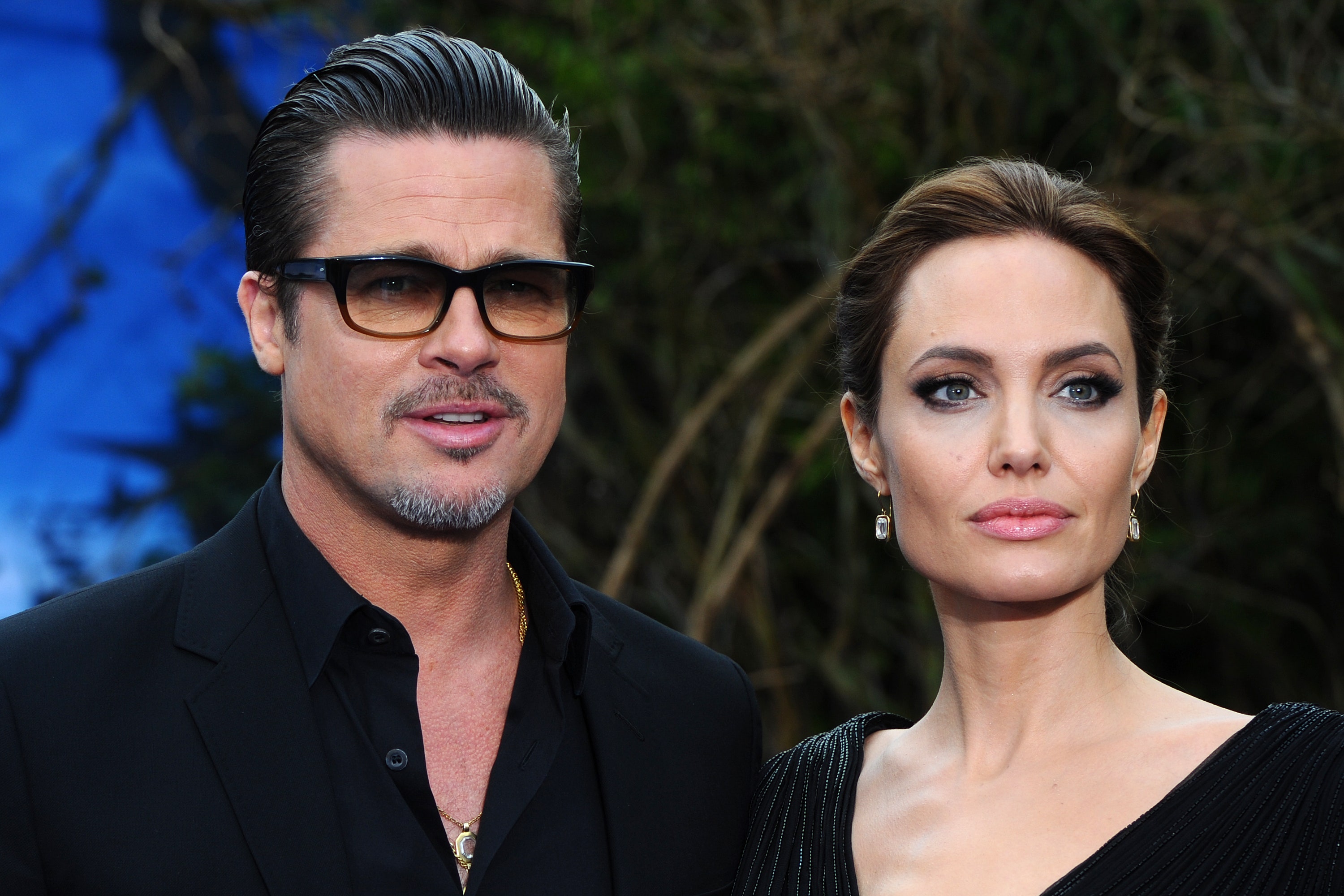 Angelina Jolie Leaked Pics zum bauchnabel