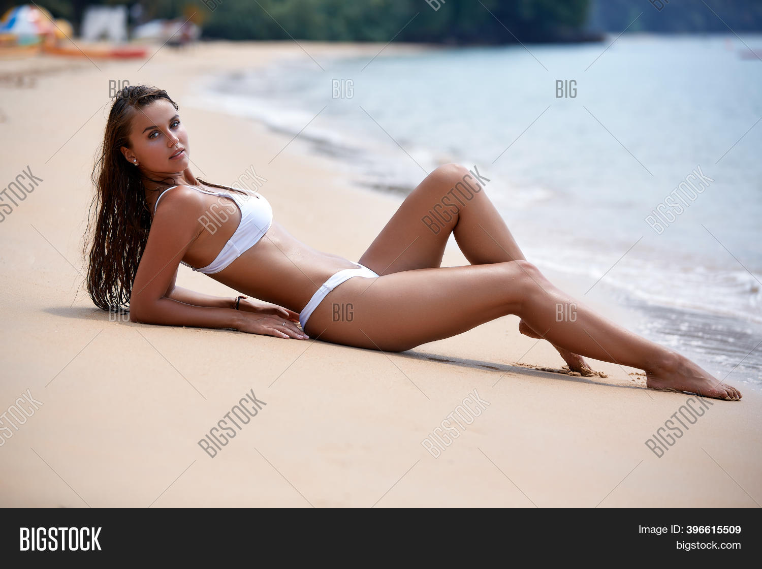 derek dahlstrom share sexy girls at the beach photos