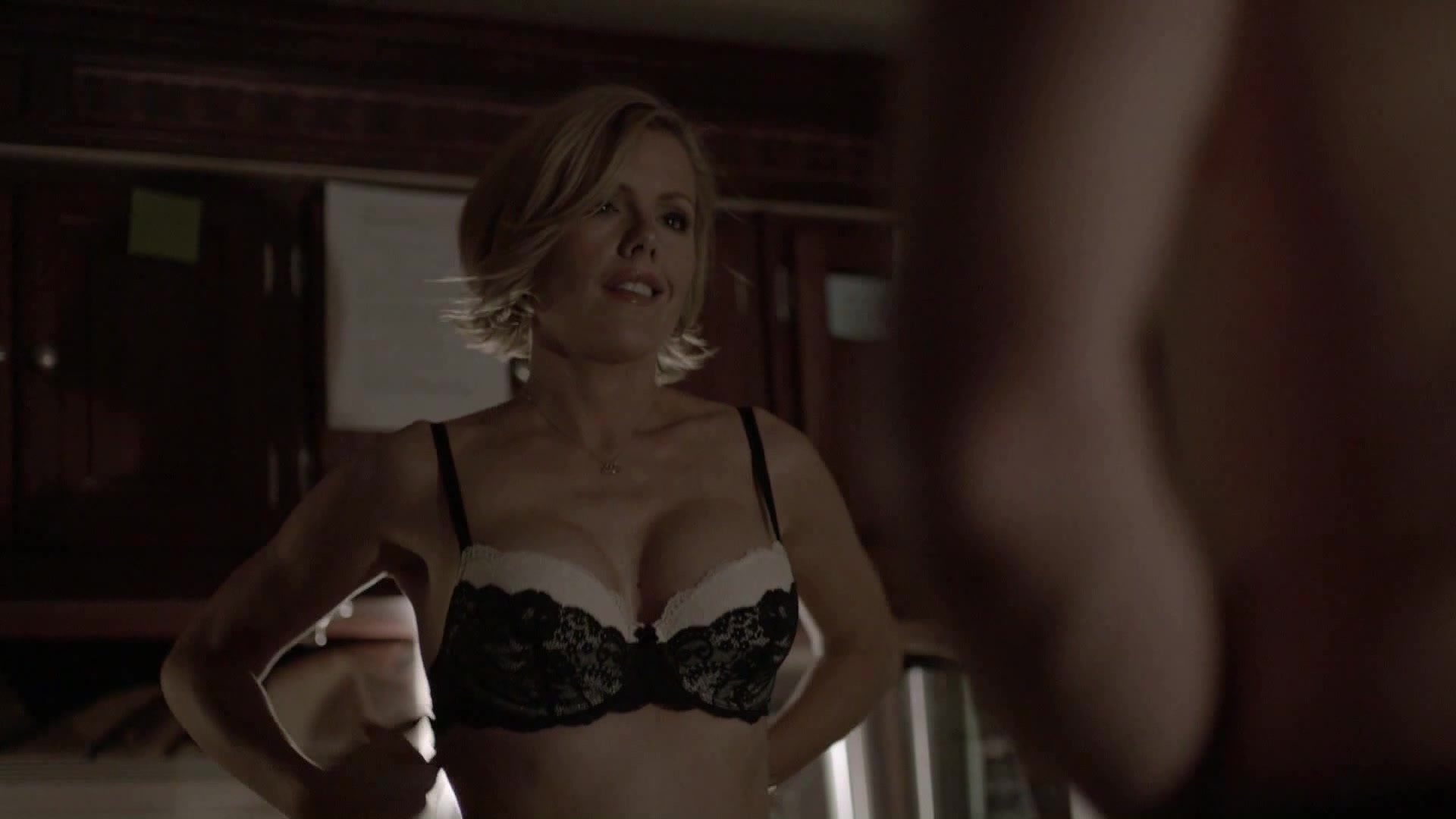 charlotte parkinson recommends kathleen robertson tits pic