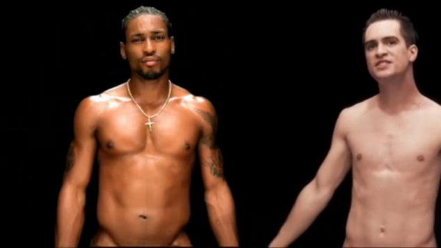 darla dotson recommends D Angelo Naked Video