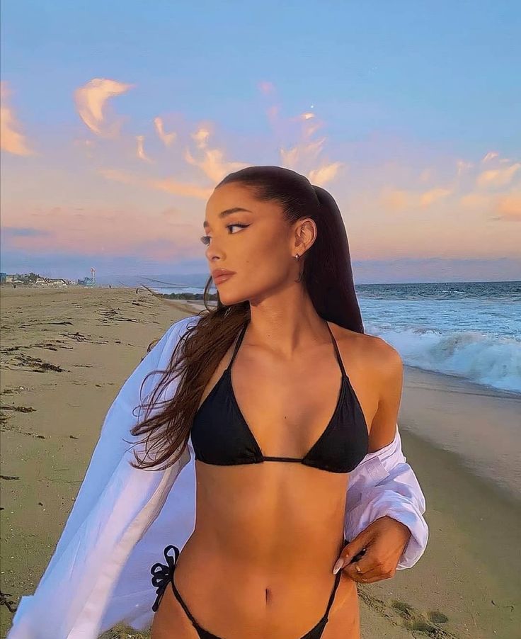 cody rupert recommends Ariana Grande Swimsuit