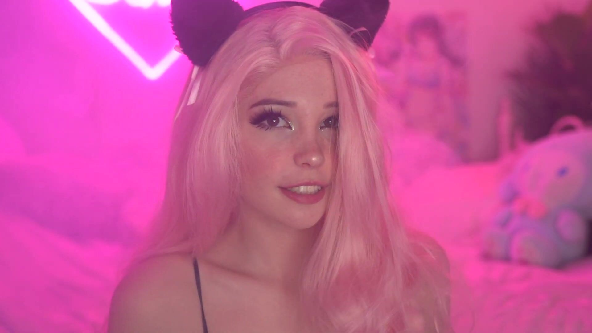 alvin browning share belle delphine eat my ass photos