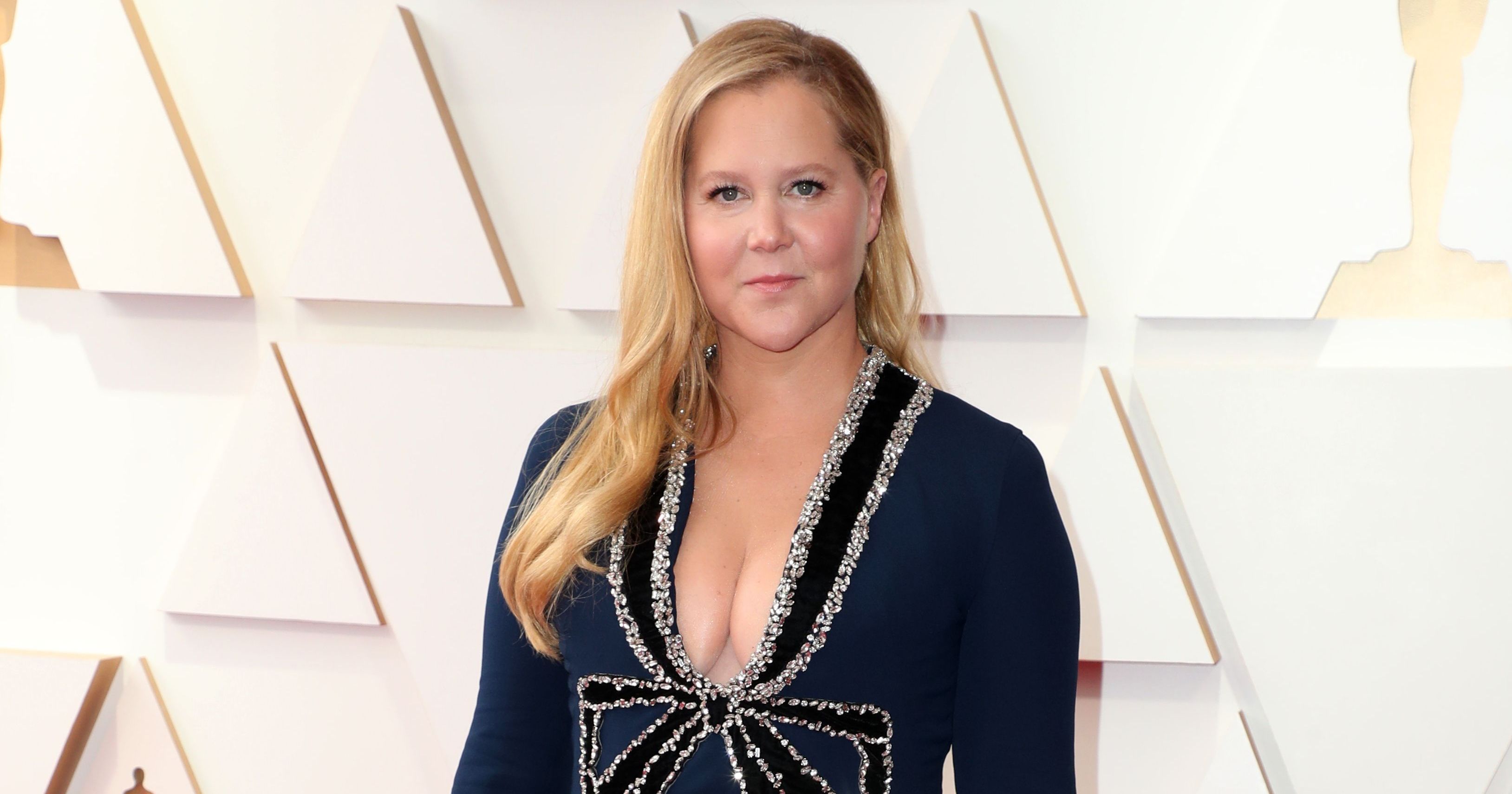 blossom midwelrd recommends amy schumer boob uncensored pic