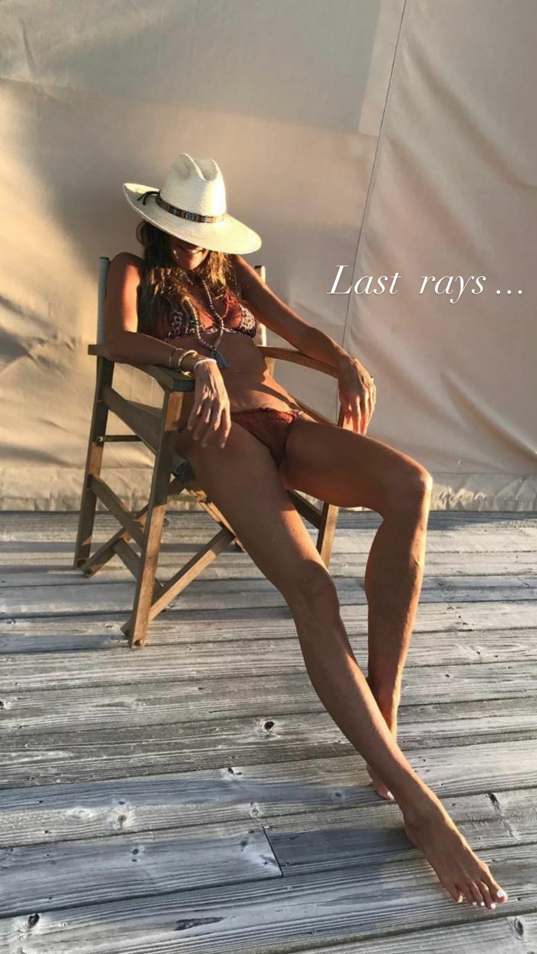 clayton weeks recommends elle macpherson naked pic