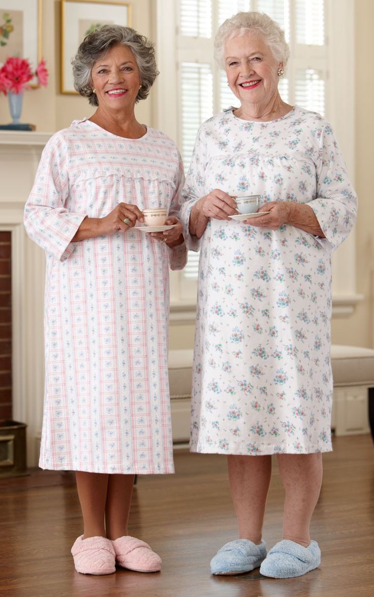 Best of Older women in nightgowns