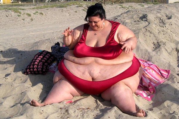 cecile privett add photo fattest woman having sex