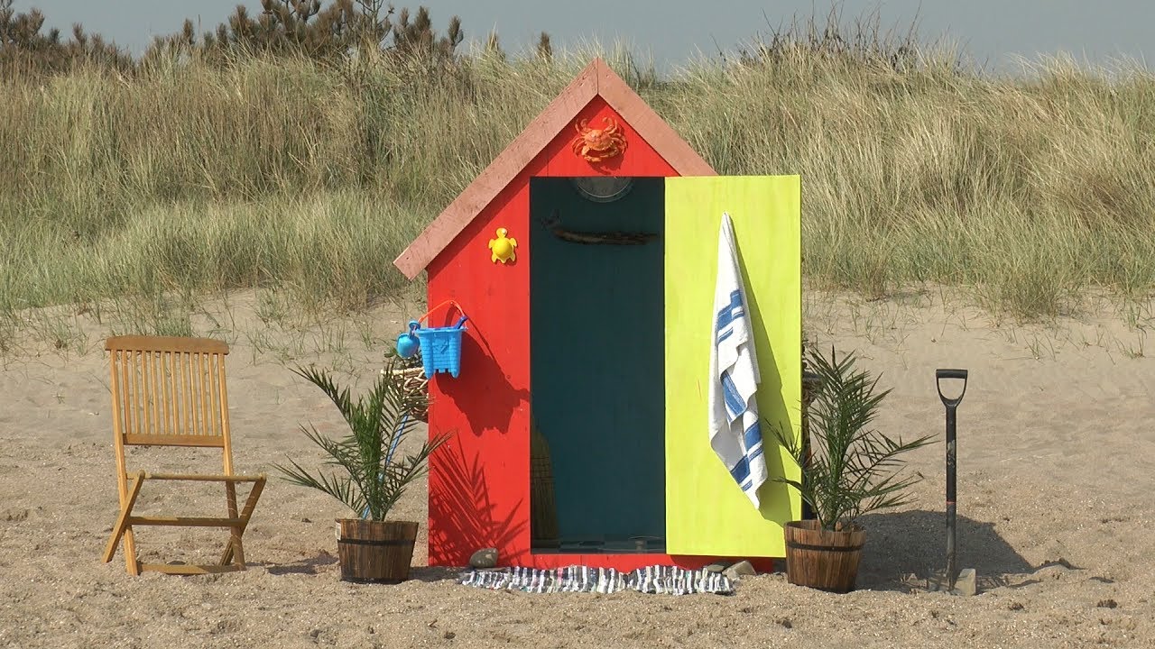 andrew rys recommends Hidden Camera Beach Cabin