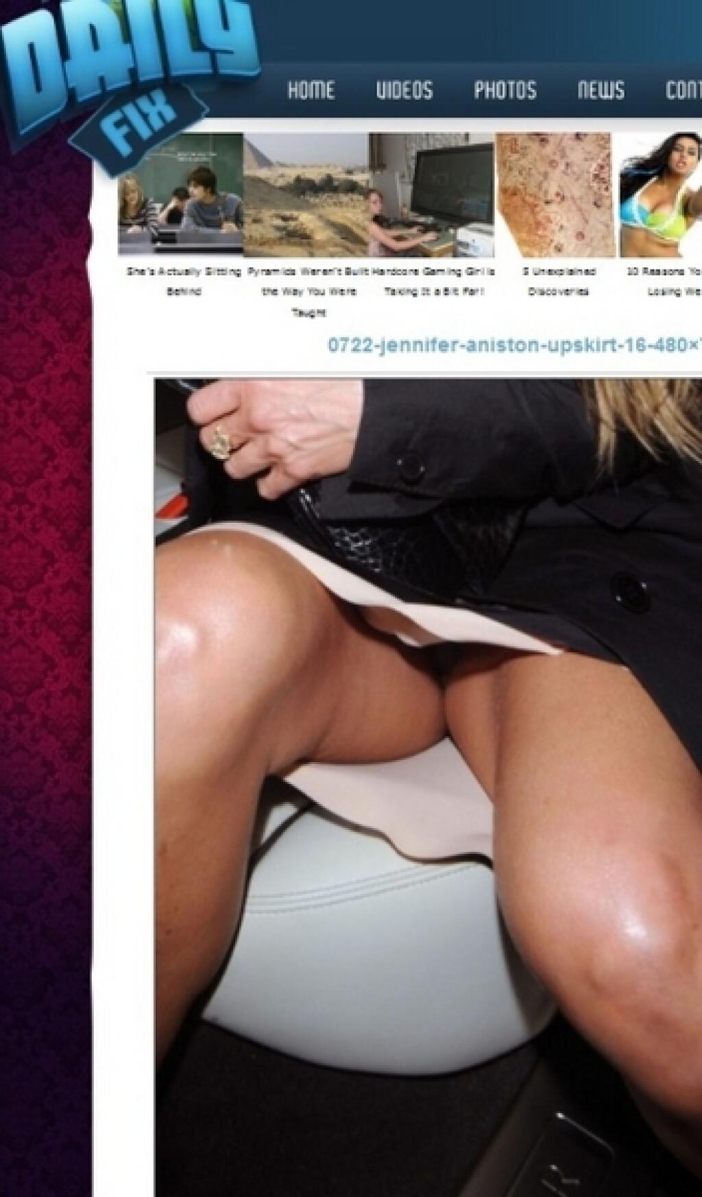 alyssa lamberti recommends Jennifer Anniston Upskirt