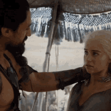 balwinderjit singh recommends Khal Drogo And Daenerys Gif