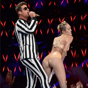 donna pontius recommends Miley Cyrus Naked Performance