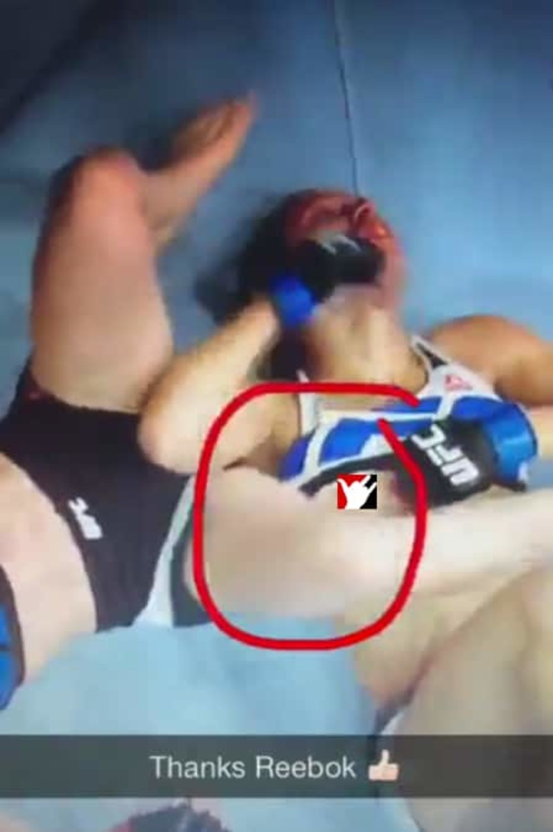 bailey overstreet add photo nip slip during ufc fight