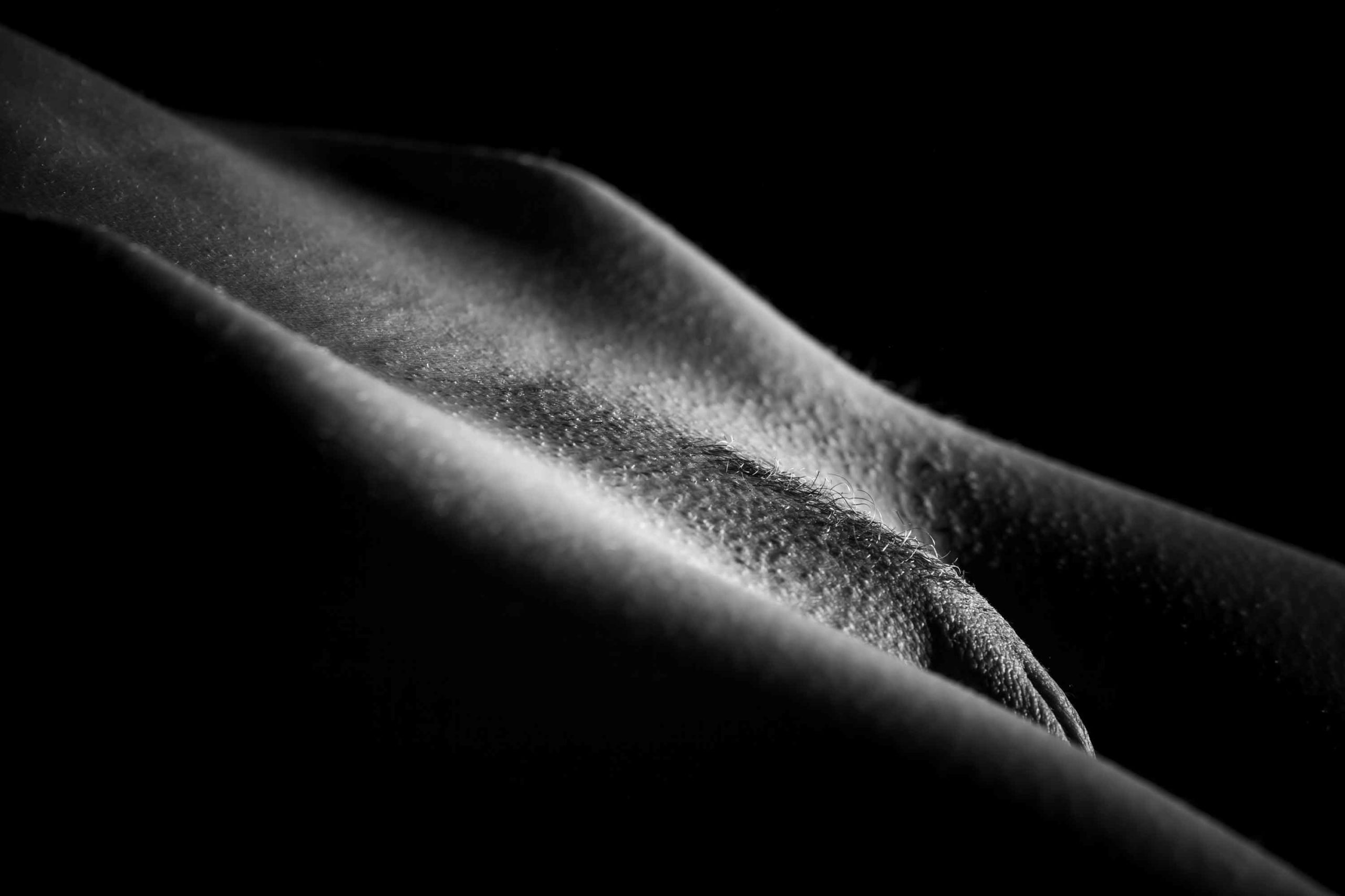 crissi lee recommends Nude Art Black And White